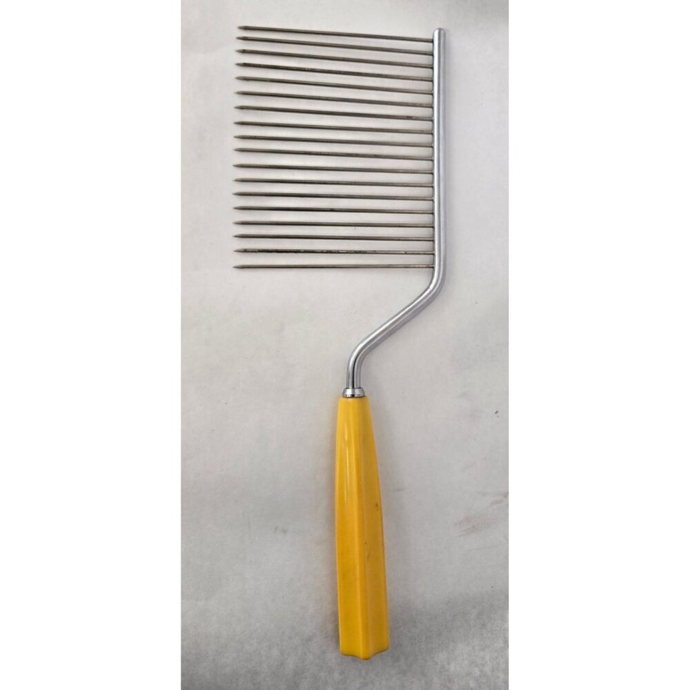 Vintage Yellow Bakelite Angel Food Cake Cutter Afro Pick MCM